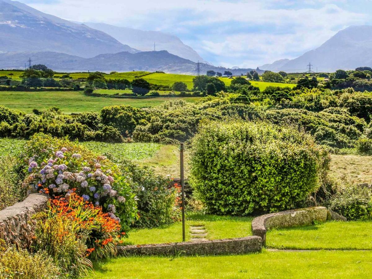 Coed Bolyn Lodge Llanddeiniolen Esterno foto