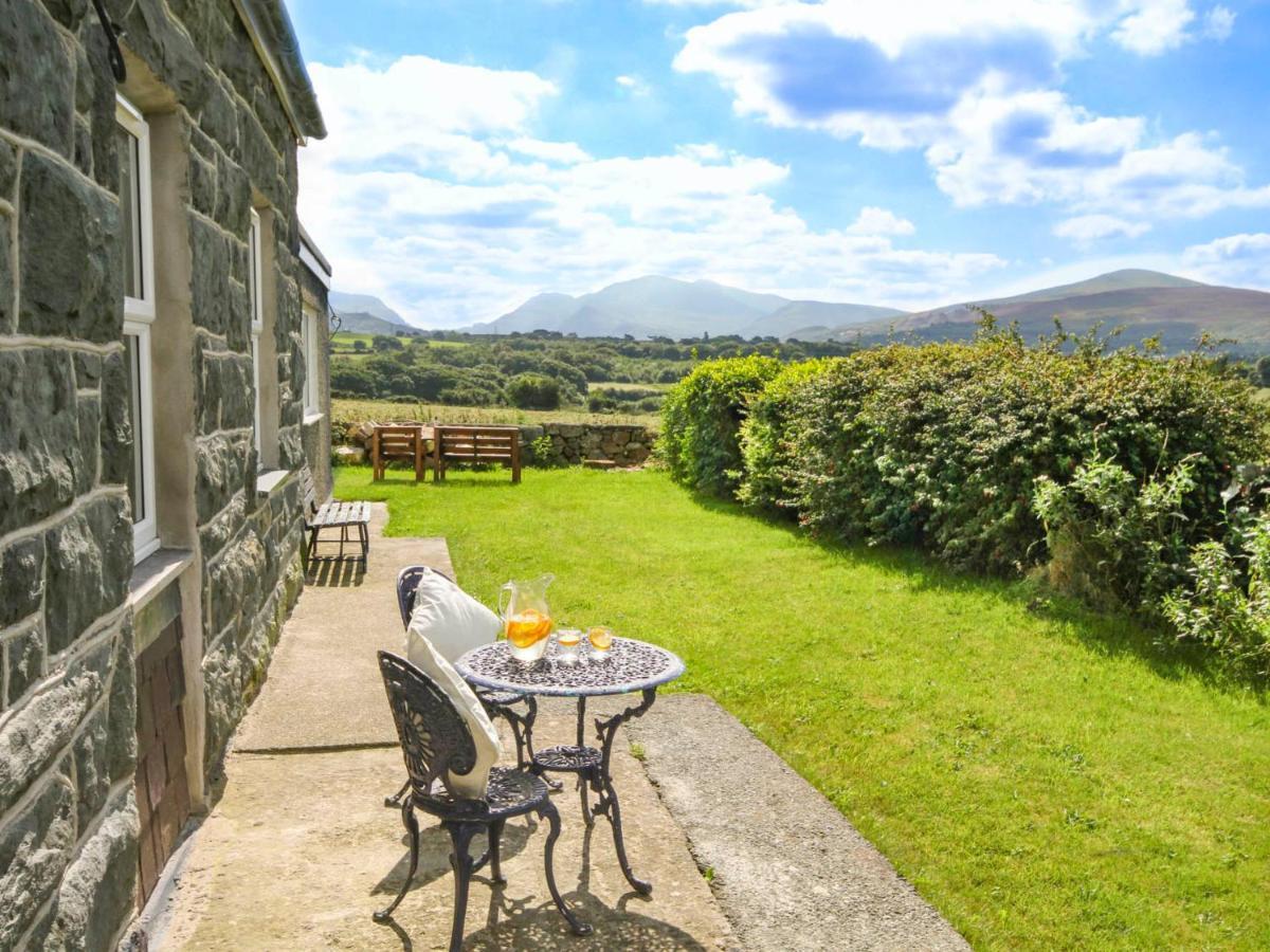Coed Bolyn Lodge Llanddeiniolen Esterno foto